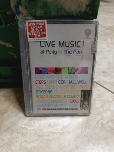 Live music party - at, the